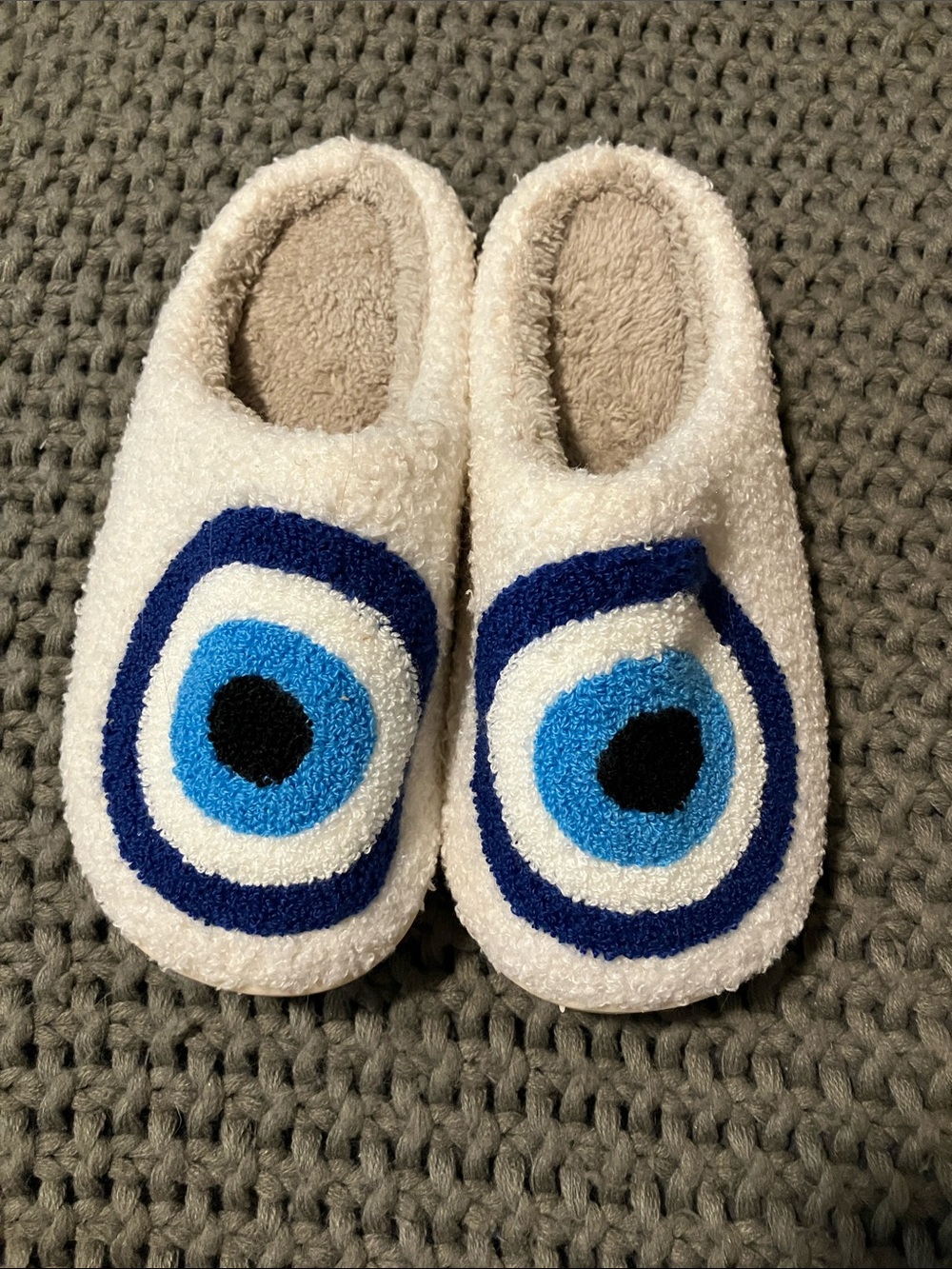 NWOT Evil Eye 🧿 Slippers Size 7-7.5